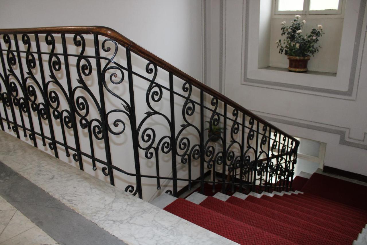 Hotel Milano Санремо Экстерьер фото